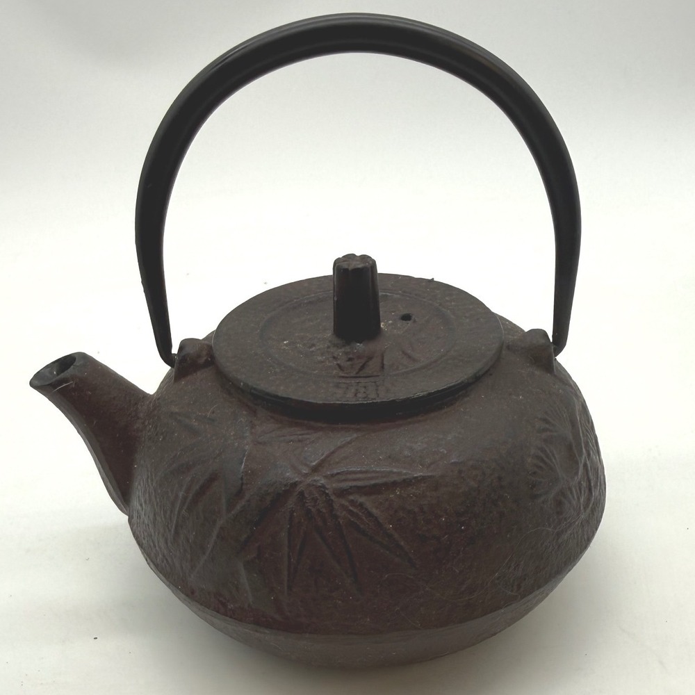 VTG Japanese Cast Iron Teapot Embossed Leaf Design Brown Asian Style